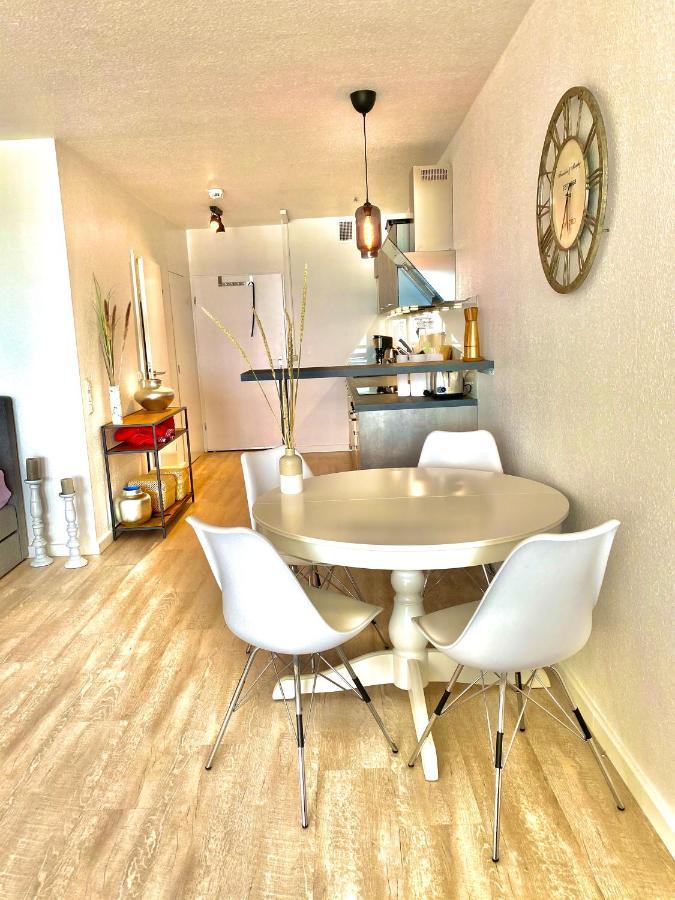 Studio-Apartment mit Panorama-Meerblick und direkter Strandlage in Scharbeutz Exterior foto